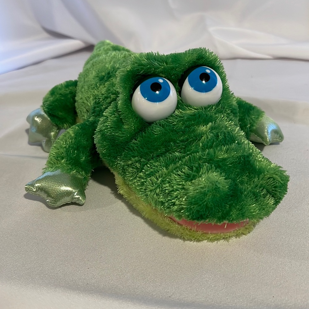 Ferociously Cute Aurora Plush 14” Hand Puppet Alligator Crocodile. Super Cuddly.